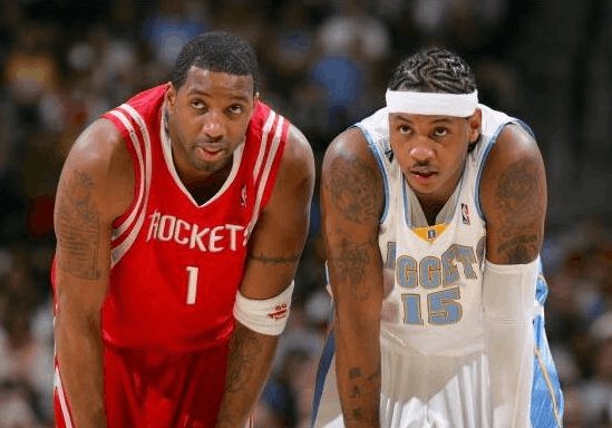 并且在进攻 并且在进攻