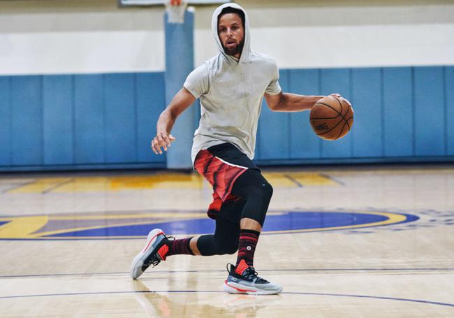 伯恩利引援 伯恩利引援